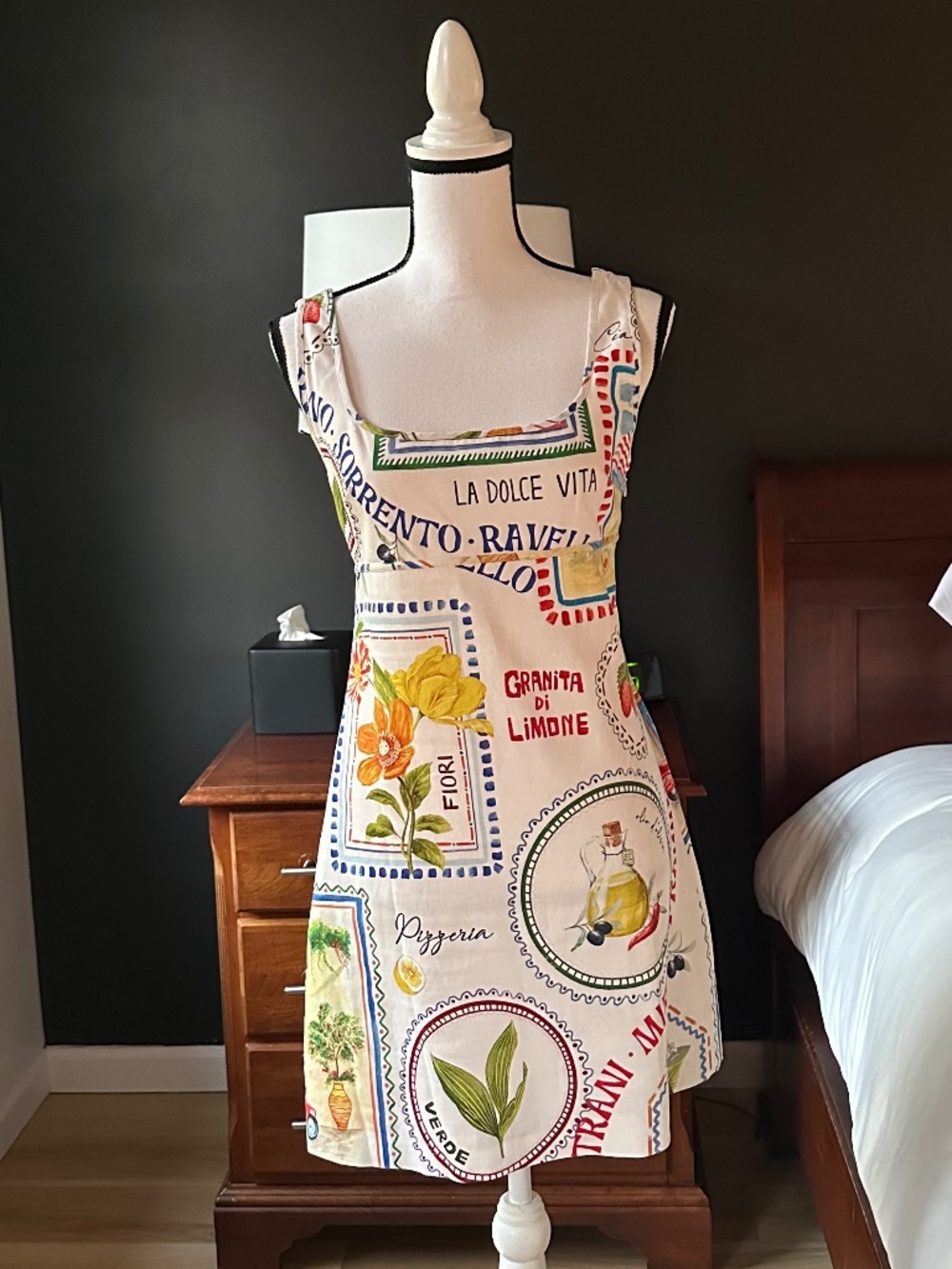 Sleeveless Italian Print White Mini Dress - Sz 4